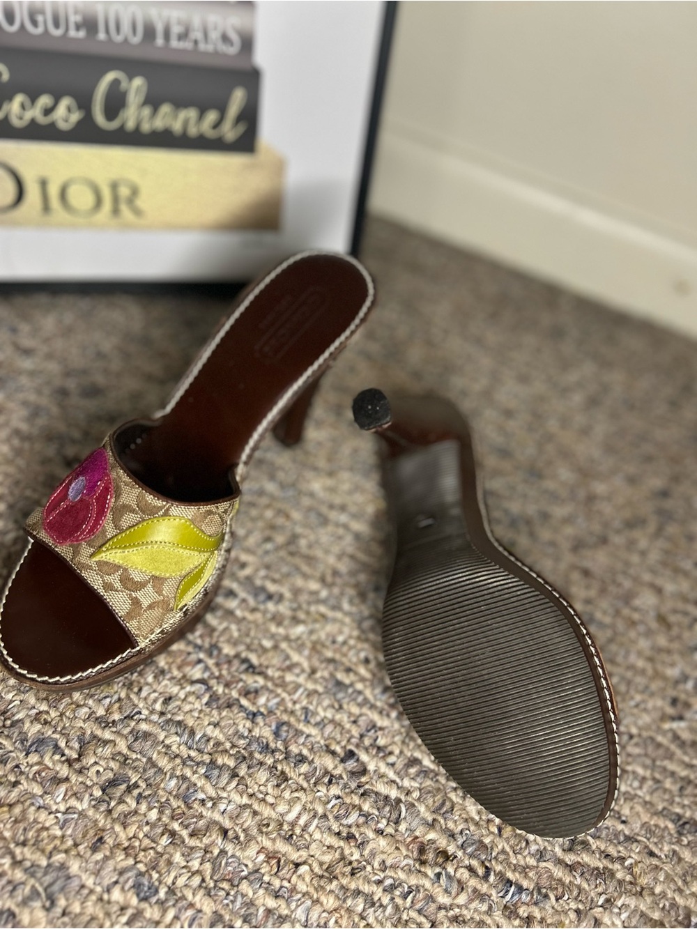 COACH KATALINA SIGNATURE LOGO SHOE Y2K "Poppy of Peace" flowers Size 7 - Picture 3 of 10